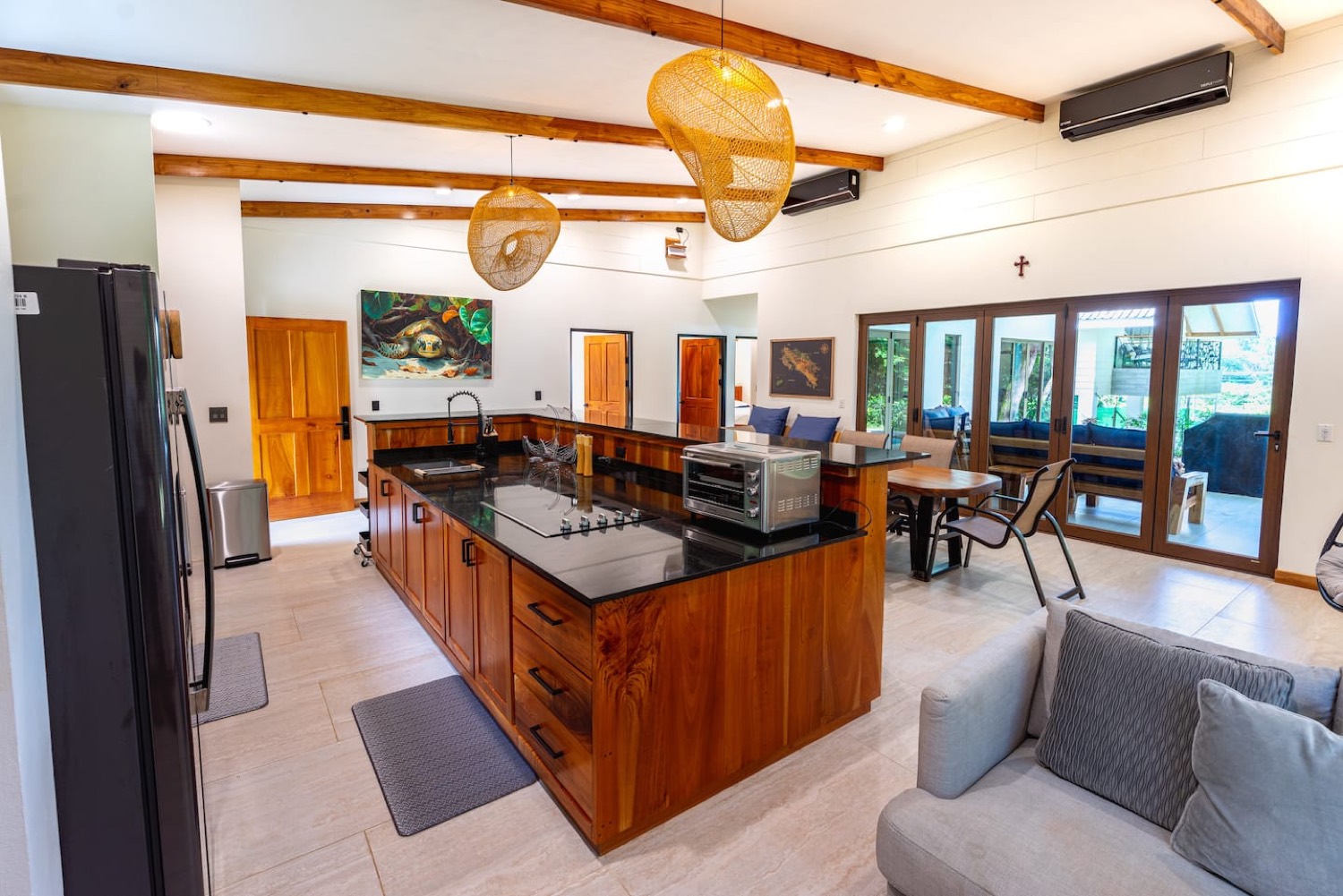 Casa Ceibo · Walkable Modern Villa in Sámara