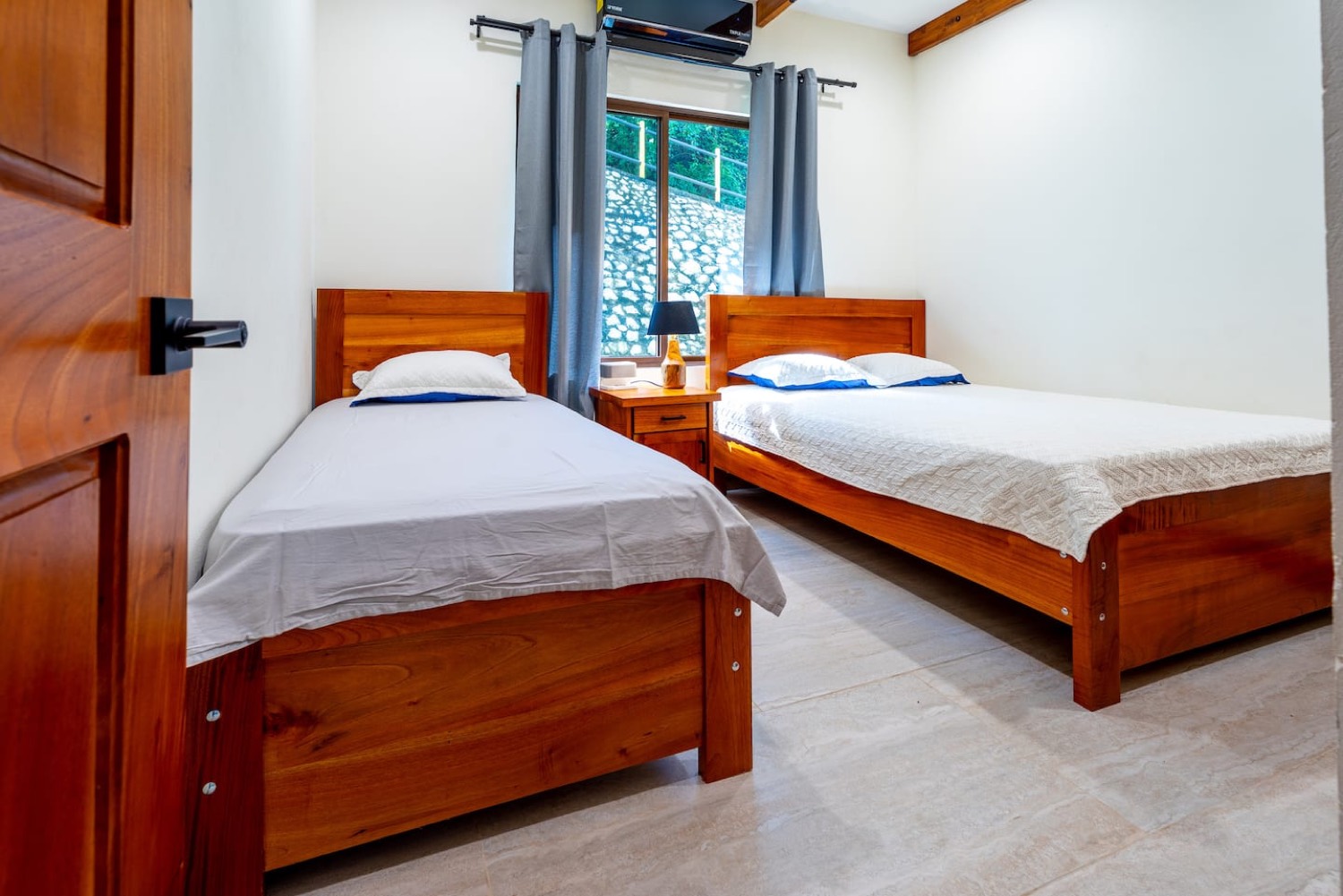 Casa Ceibo · Walkable Modern Villa in Sámara