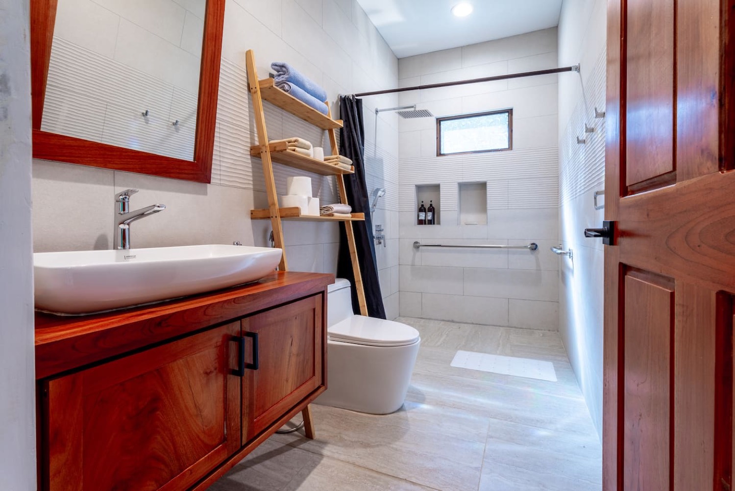 Casa Ceibo · Walkable Modern Villa in Sámara