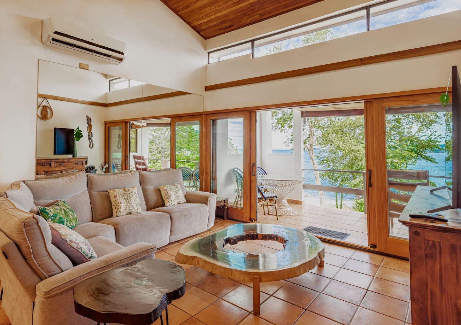 Happiness by the Sea · Beachfront in Playa Flamingo