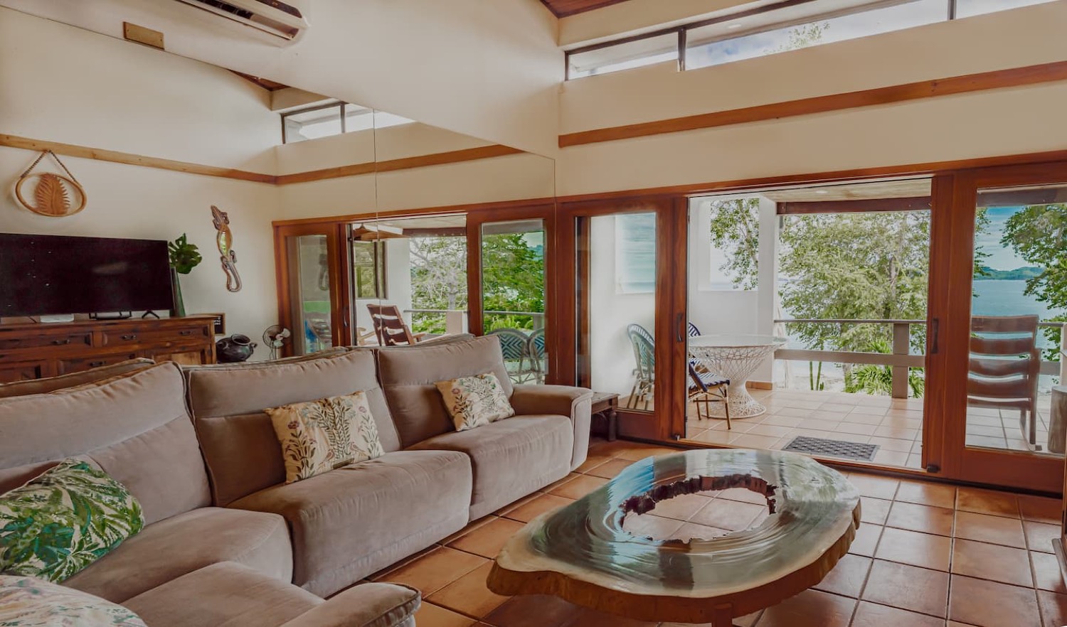 Happiness by the Sea · Beachfront in Playa Flamingo