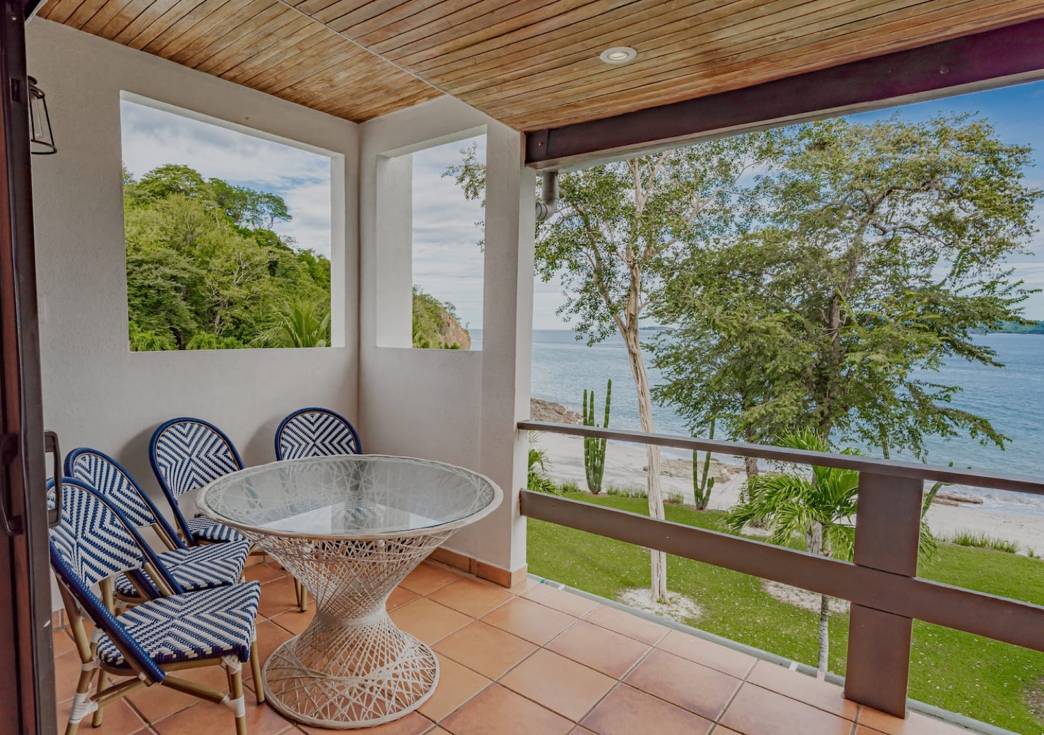 Happiness by the Sea · Beachfront in Playa Flamingo
