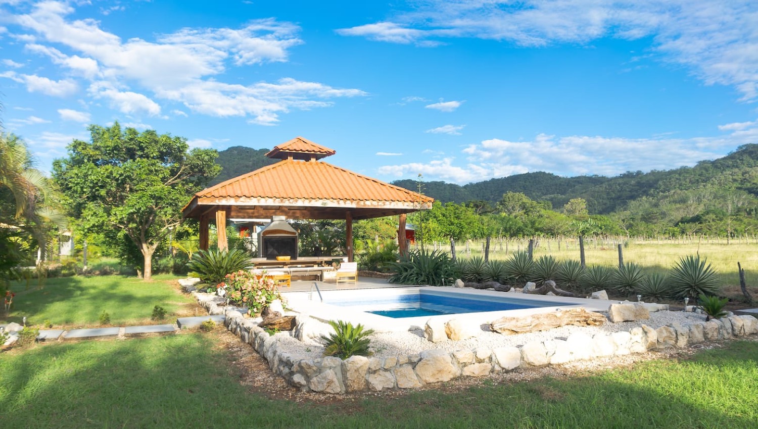 Sámara Sunshine Retreat · countryside cottage near Sámara